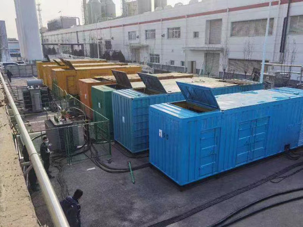 四更镇380V和690V电压的电缆线相同吗？